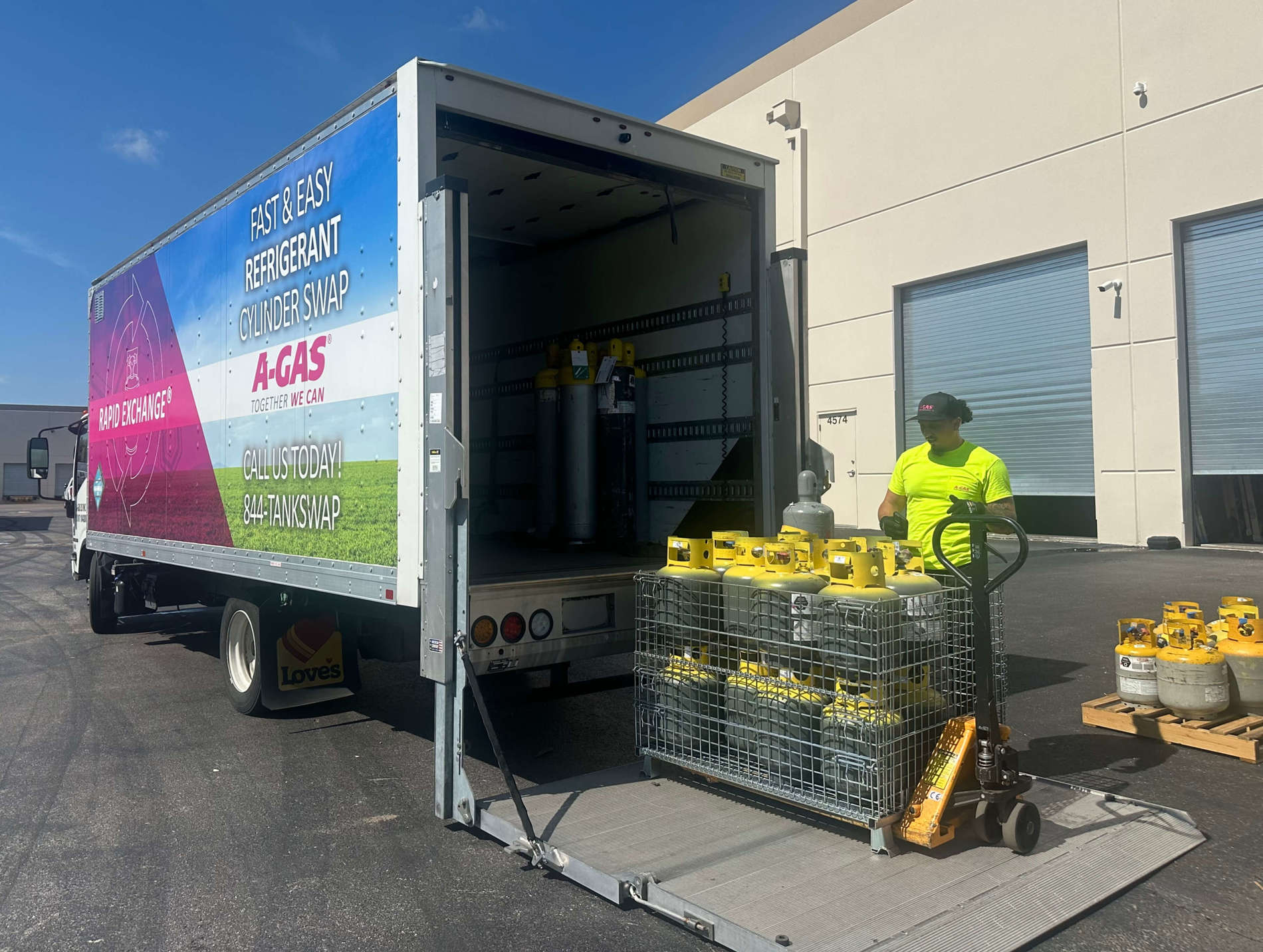 Rapid Exchange Technician with truck