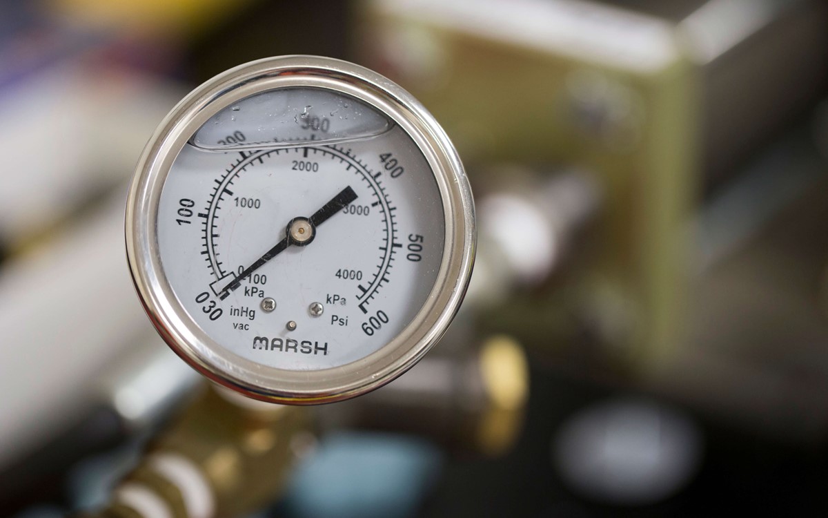 Close up of a gas cylinder pressure gauge