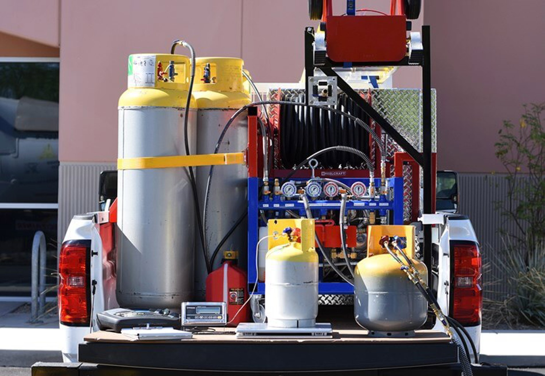 high speed refrigerant recovery truck